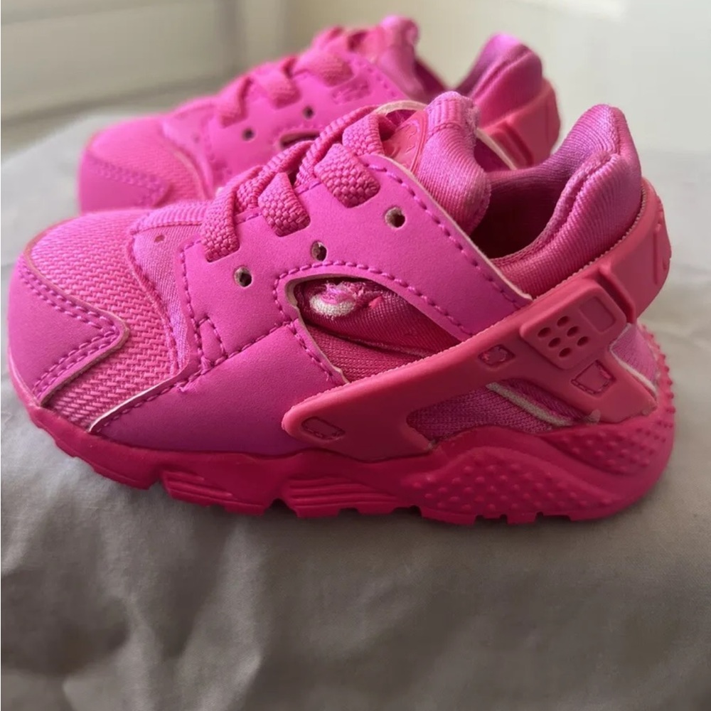 Hot Pink Huarache 4c BRAND NEW
